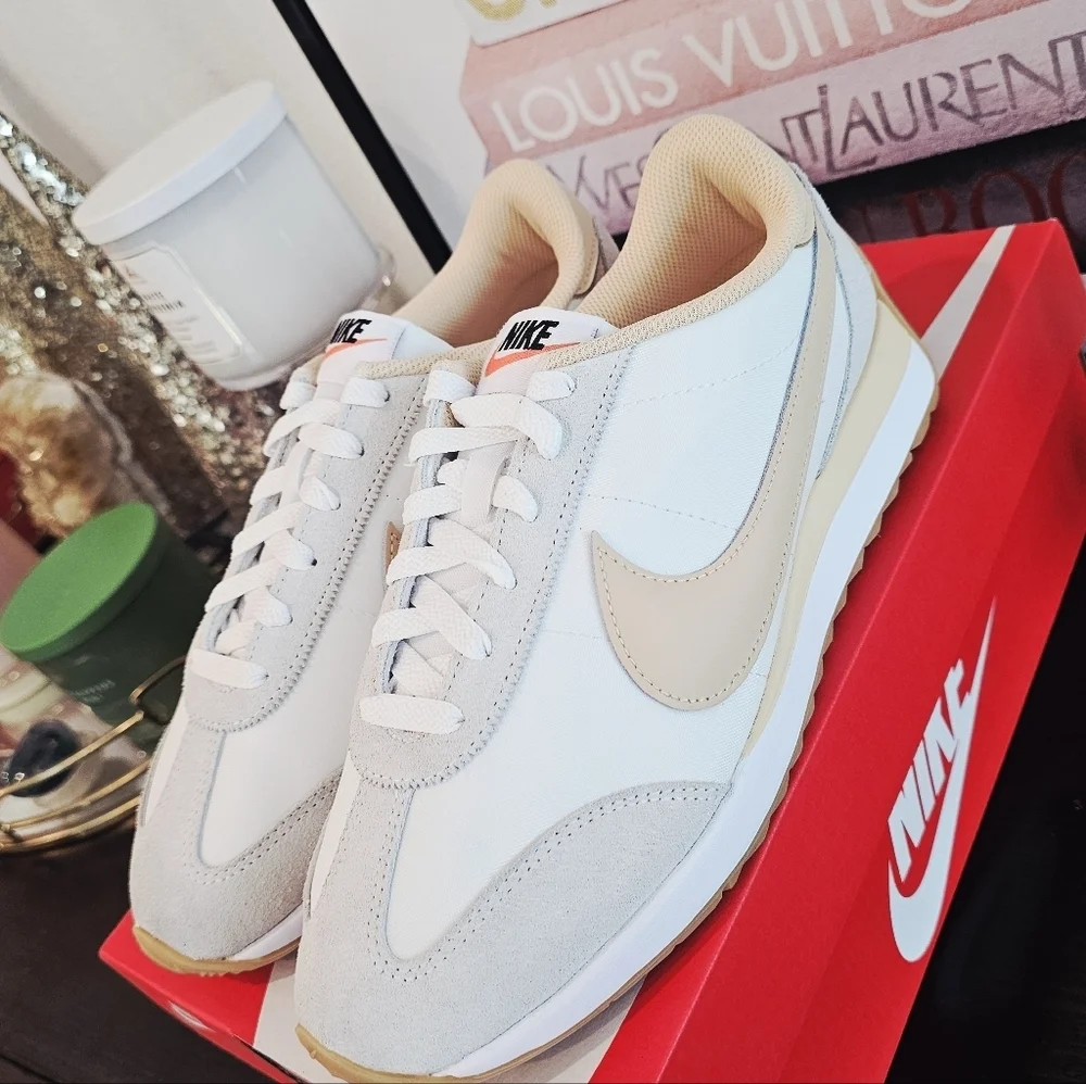 Nike Pacific Low Top Sneaker Women's Size 8.5